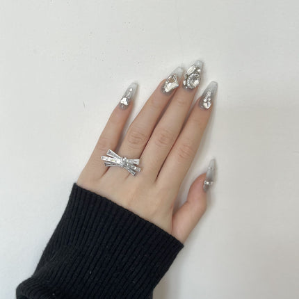 Sleek Geometric Ring